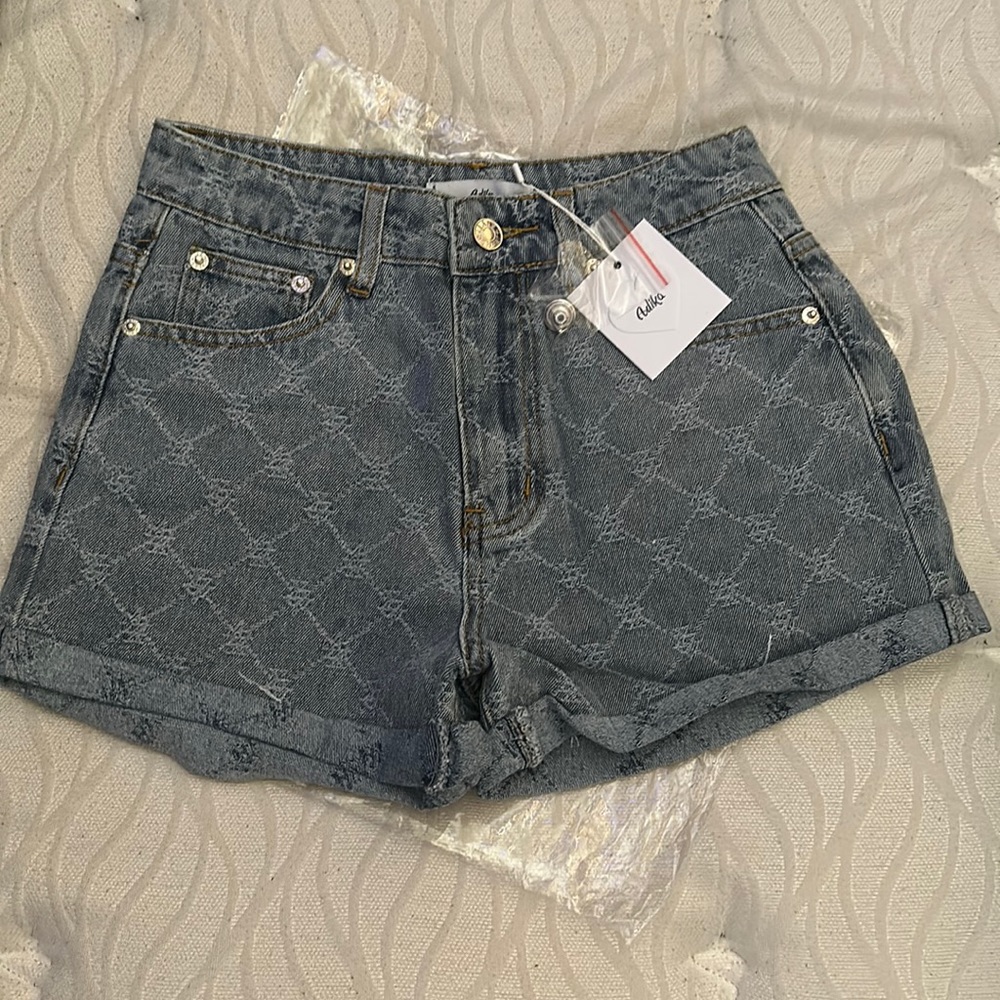 ADIKA Jean shorts